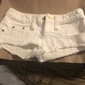 White denim shorts size 4